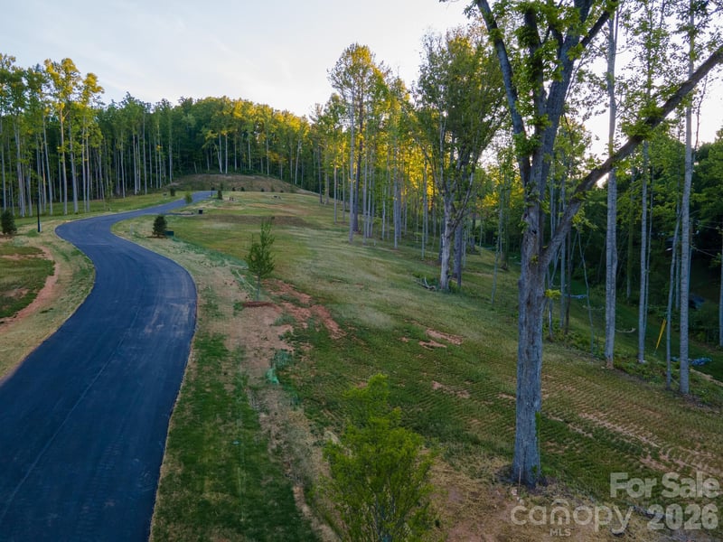 415 Fairview Dr, Fairview, NC 28730