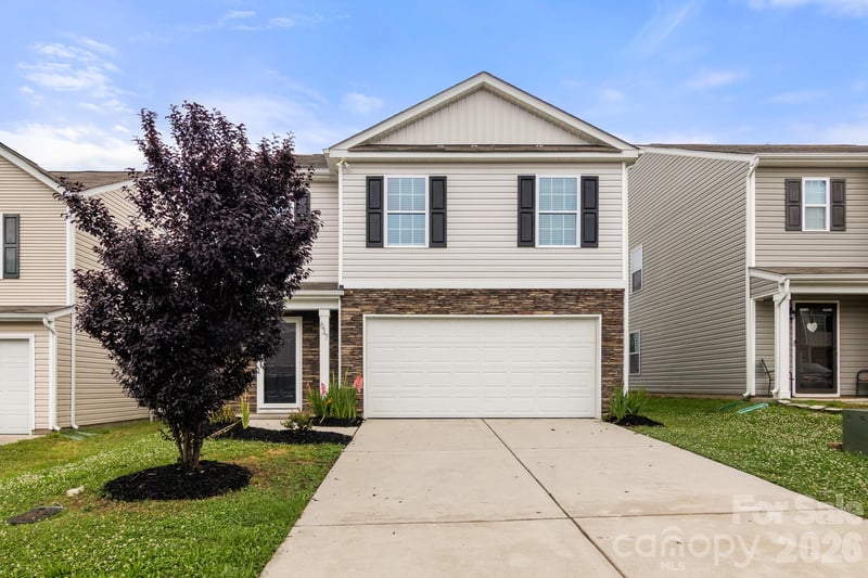 637 Nannyberry Ln, Concord, NC 28025