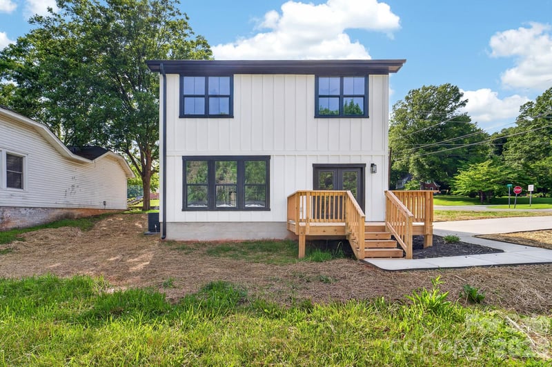 304 14th St, Bessemer City, NC 28016
