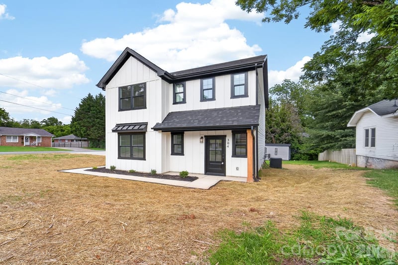 304 14th St, Bessemer City, NC 28016
