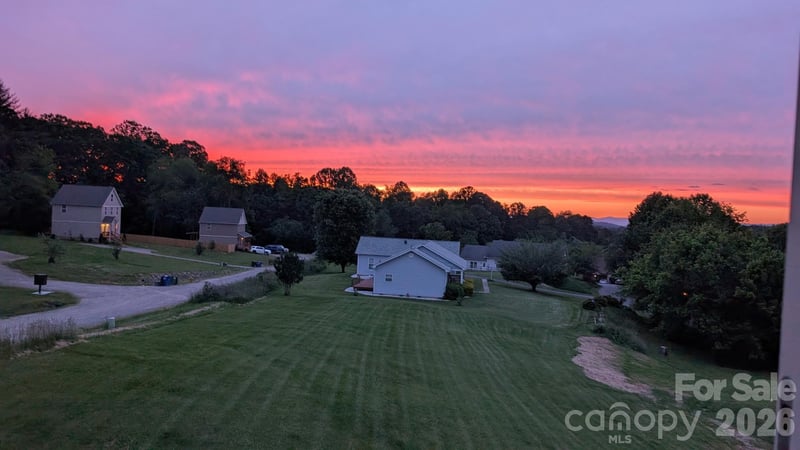 222 Erwin Hills Rd, Asheville, NC 28806
