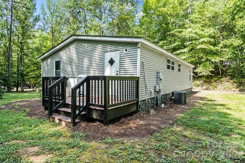 5223 Antler Dr, Iron Station, NC 28080