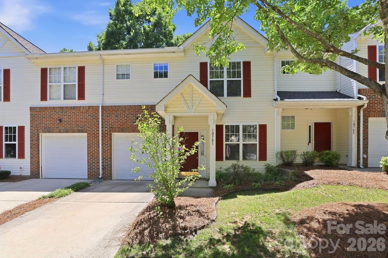 10781 Essex Hall Dr, Charlotte, NC 28277