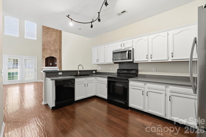 10781 Essex Hall Dr, Charlotte, NC 28277