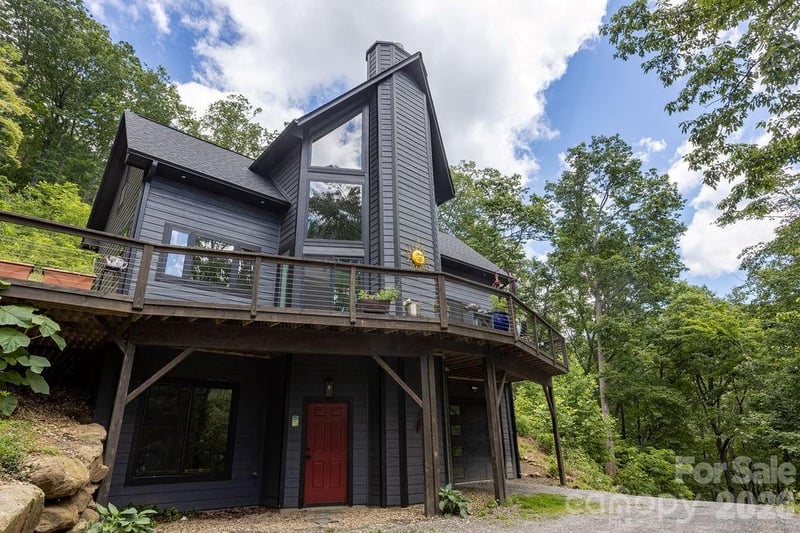 338 Fairview Forest Dr, Fairview, NC 28730
