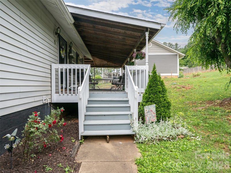 9 Coquina Ln #1, Leicester, NC 28748