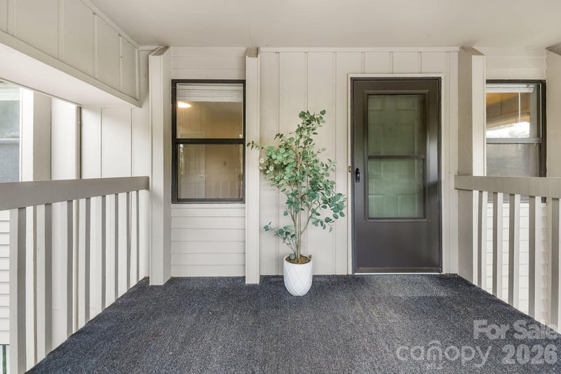 2604 Vineyard Blvd, Asheville, NC 28805