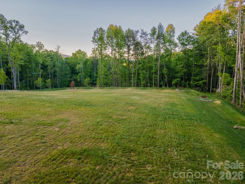 416 Irvine Dr, Fairview, NC 28730