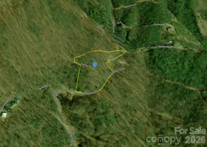 600 Hemlock Falls Dr, Sylva, NC 28779