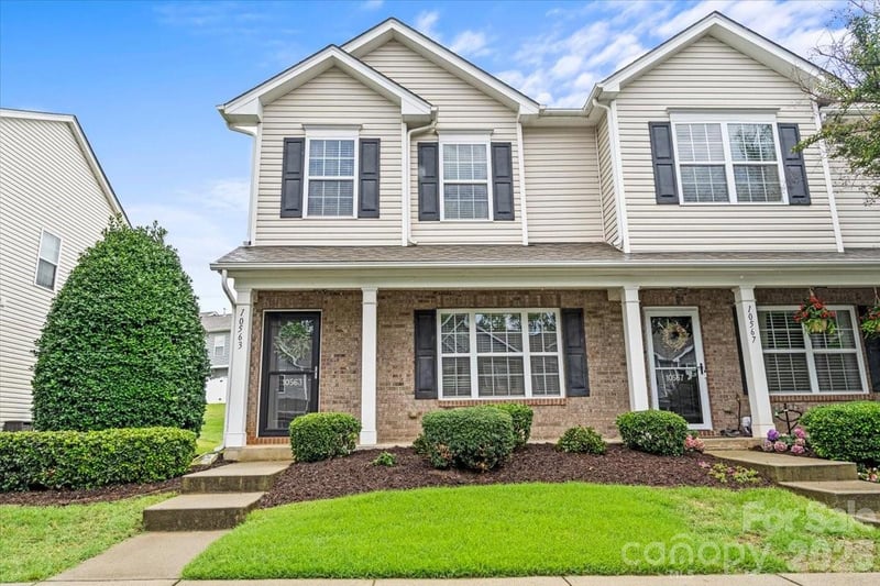 10563 Stoneacre Ct, Pineville, NC 28134