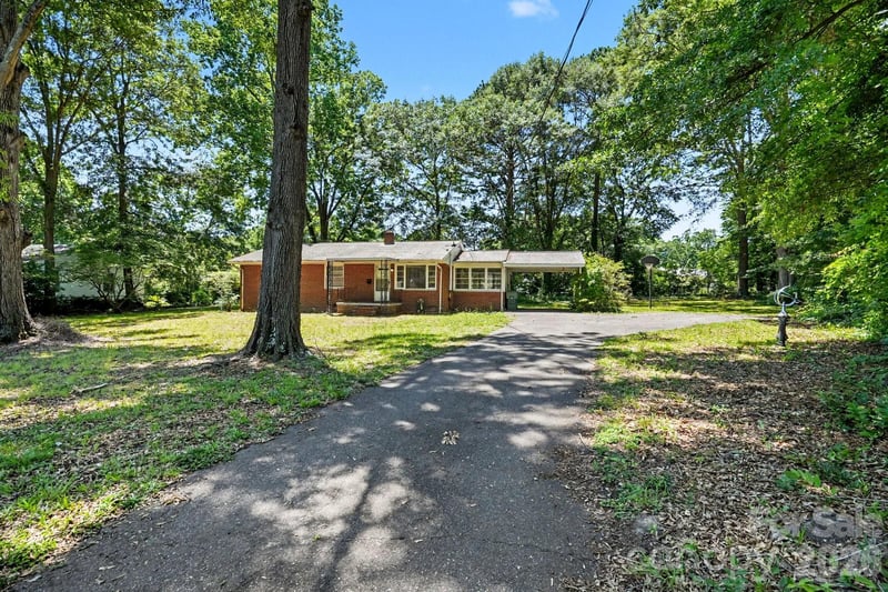 211 White St, Gastonia, NC 28052