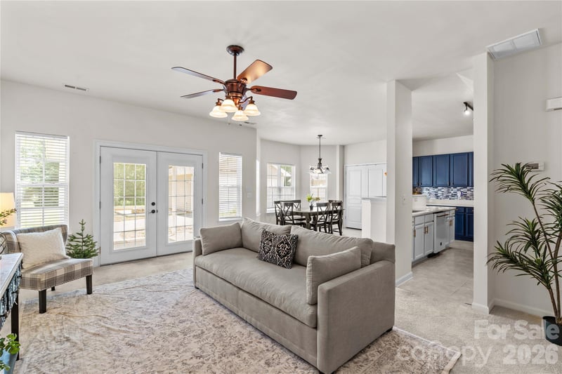 11148 Heritage Green Dr, Cornelius, NC 28031