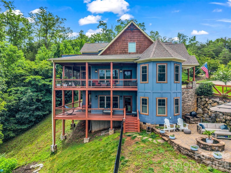 334 Willow Top Ln, Lake Lure, NC 28746