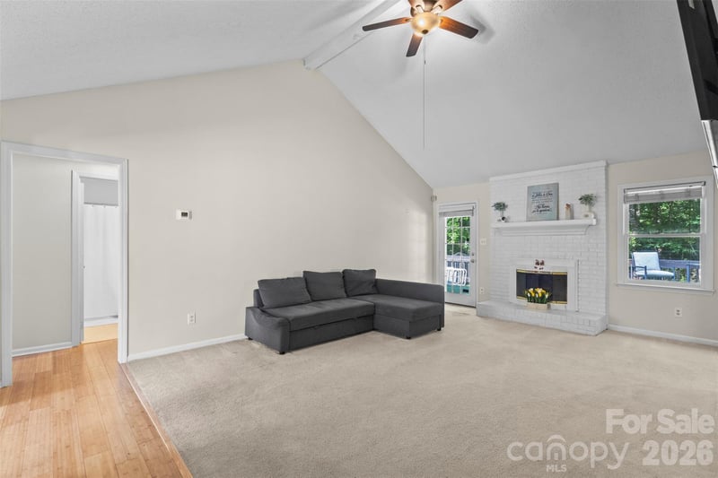8704 Hornwood Ct, Charlotte, NC 28215