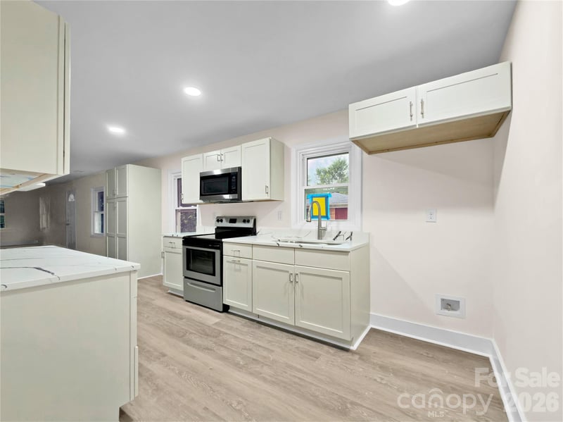 218 Palmer St, Lenoir, NC 28645