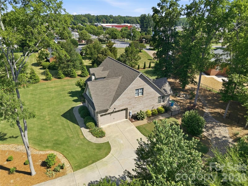 1005 Point Rd, Belmont, NC 28012
