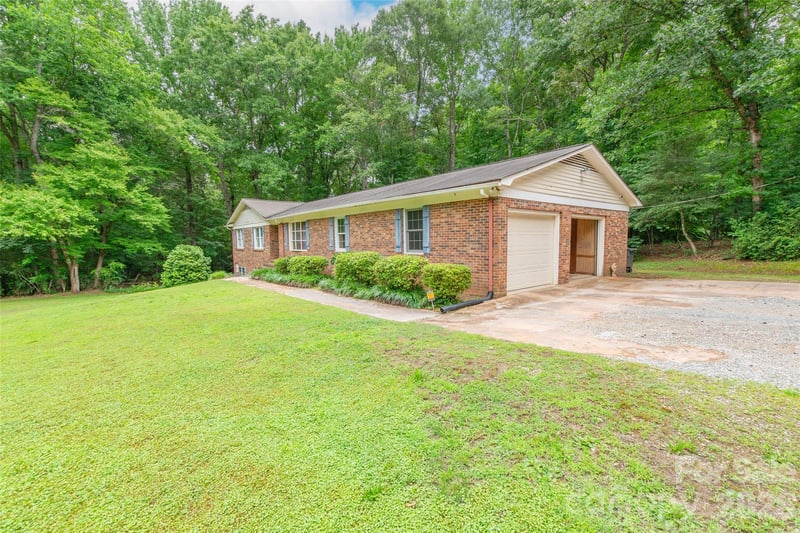 1735 Saddlewood Dr, Fort Mill, SC 29715