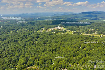 709 Forest Ridge Dr, Hendersonville, NC 28791