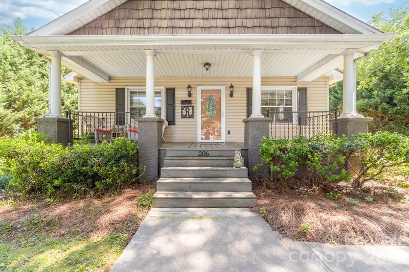 206 Eagle Rd, Belmont, NC 28012