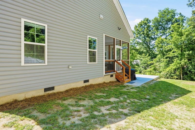 413 Lakewood Dr, Lexington, NC 27292