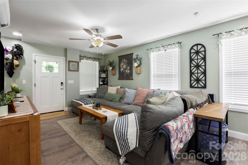 13 Trade St, Arden, NC 28704