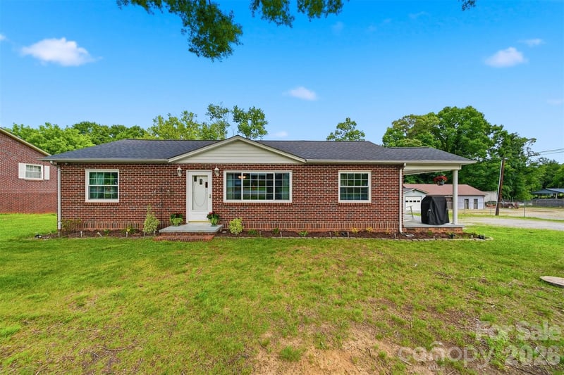 3526 16th St, Hickory, NC 28601