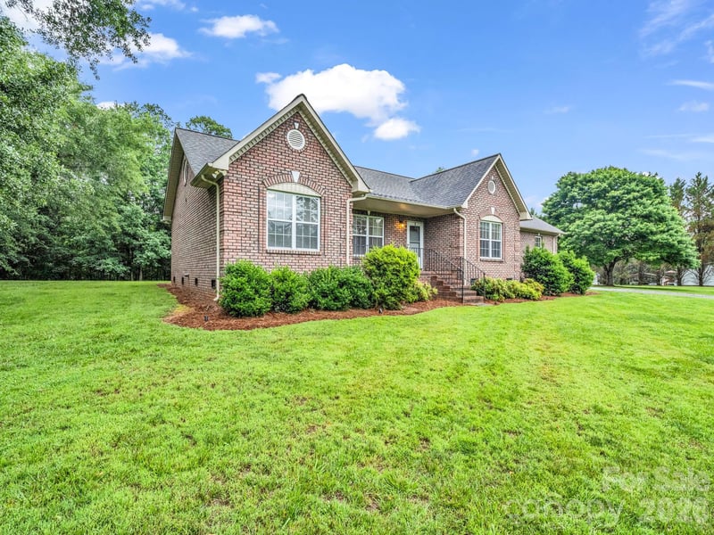 153 Rosey Ln, Rutherfordton, NC 28139