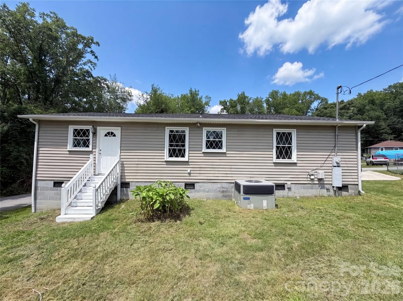 313 Black St, Cherryville, NC 28021
