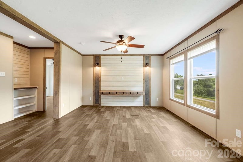 22 Split Pine Cv, Clyde, NC 28721