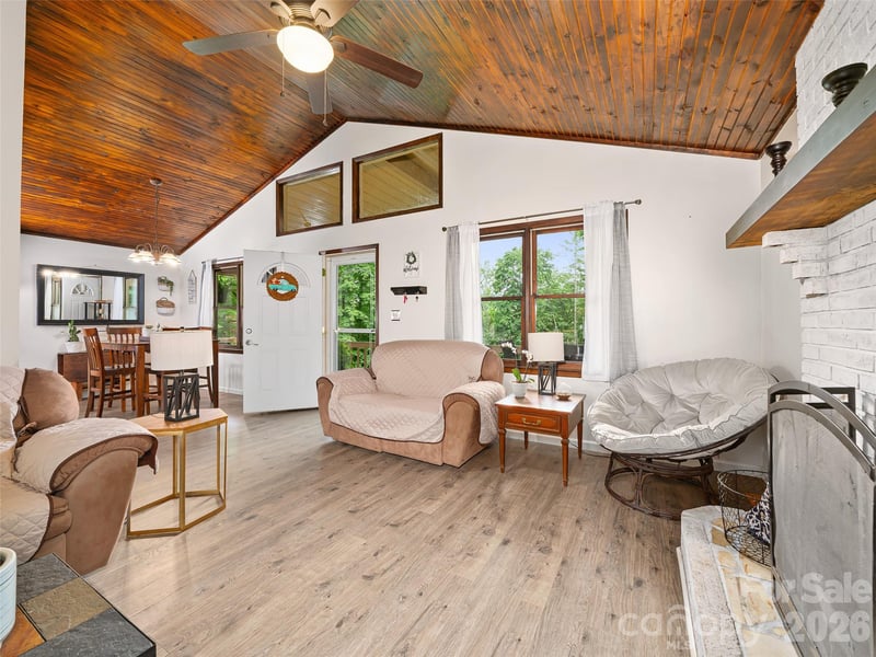 839 Mckinney Rd, Burnsville, NC 28714