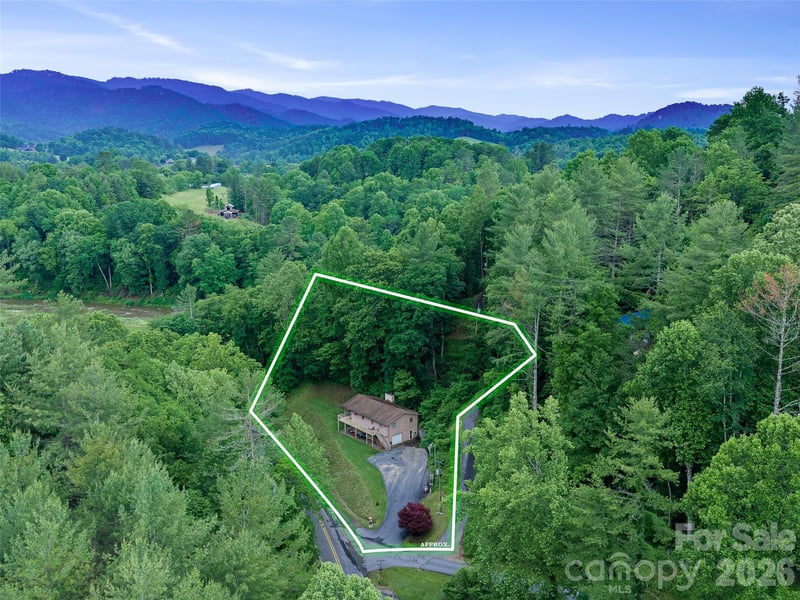 839 Mckinney Rd, Burnsville, NC 28714