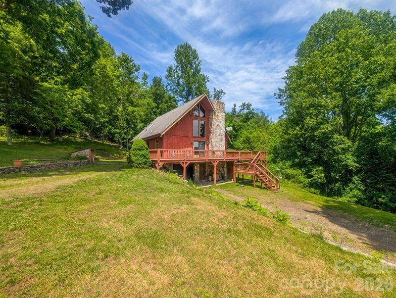 114 Dewberry Ln, Burnsville, NC 28705