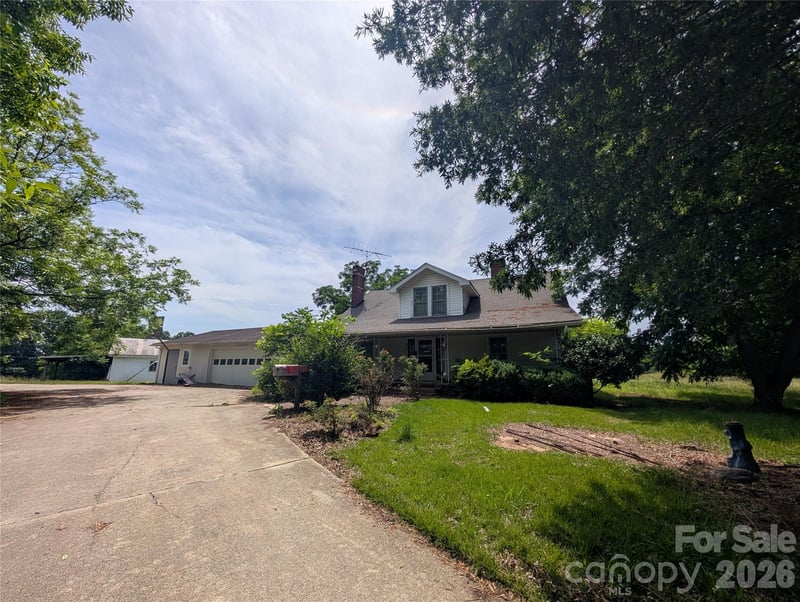2618 Oakview Dr, Concord, NC 28027