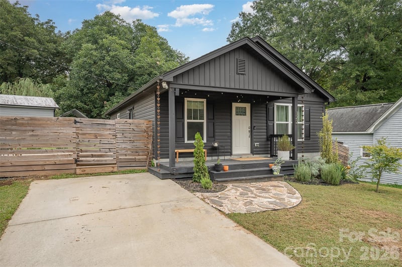 122 Crowell Dr, Concord, NC 28025
