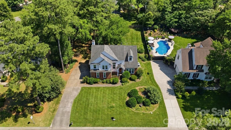 12100 Provincetowne Dr, Charlotte, NC 28277