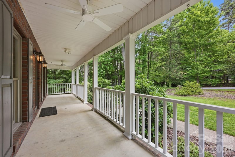 5330 Chester Ct, Davidson, NC 28036