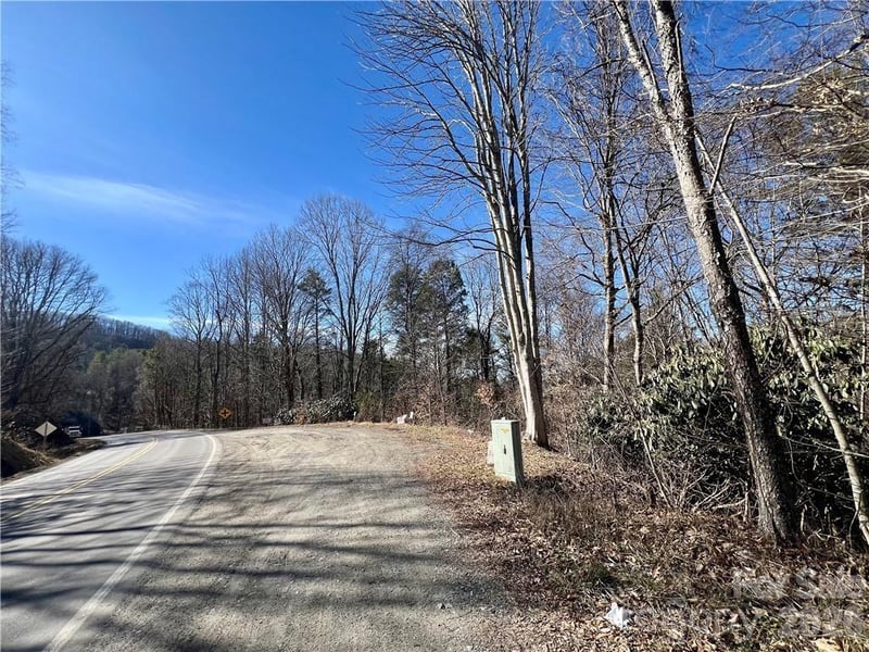 na 321 Hw, Sugar Grove, NC 28679