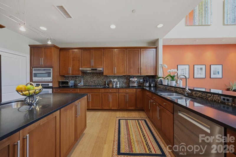 435 Tryon St #904, Charlotte, NC 28202