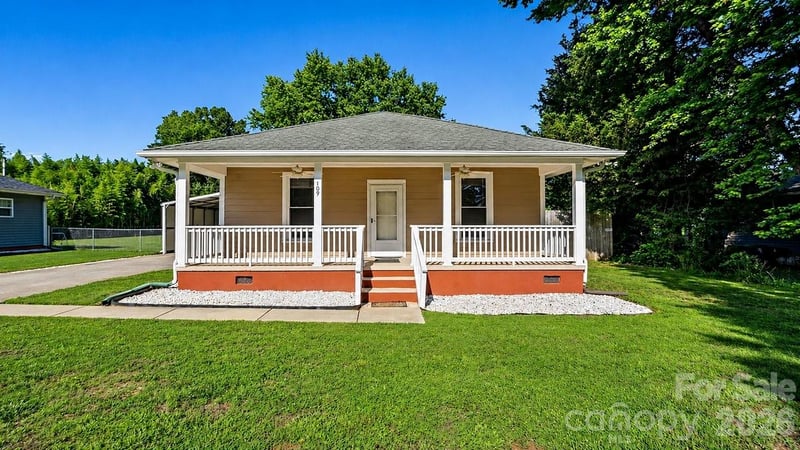 109 Globe St, Mount Holly, NC 28120