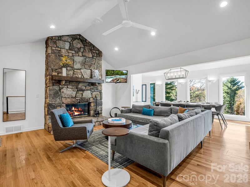 172 Amble Ln, Fletcher, NC 28732