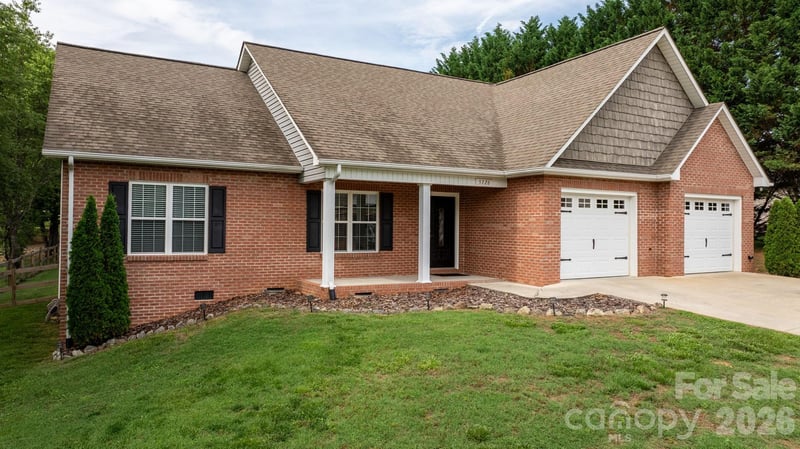 5326 Stonegate Farm Dr, Granite Falls, NC 28630