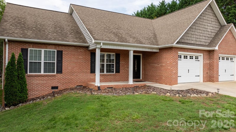 5326 Stonegate Farm Dr, Granite Falls, NC 28630