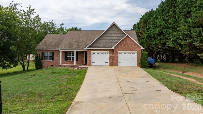 5326 Stonegate Farm Dr, Granite Falls, NC 28630