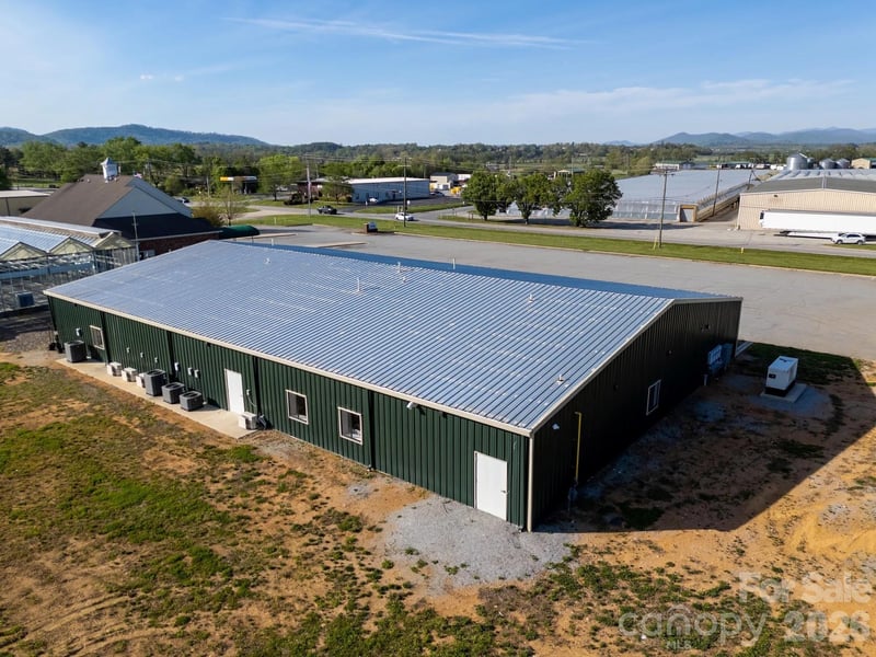 4076 Haywood Rd, Mills River, NC 28759