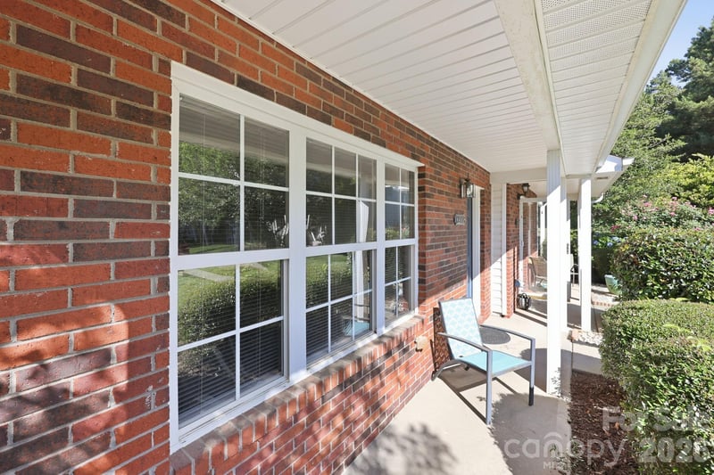 12368 Hennigan Place Ln, Charlotte, NC 28214