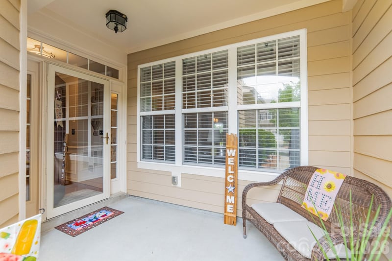 1064 Silver Gull Dr, Tega Cay, SC 29708