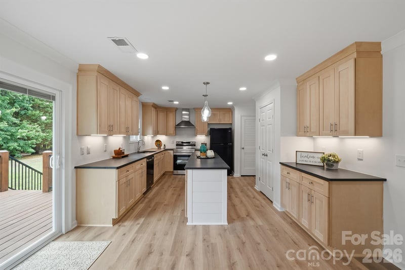 7553 Katherine Dr, Denver, NC 28037