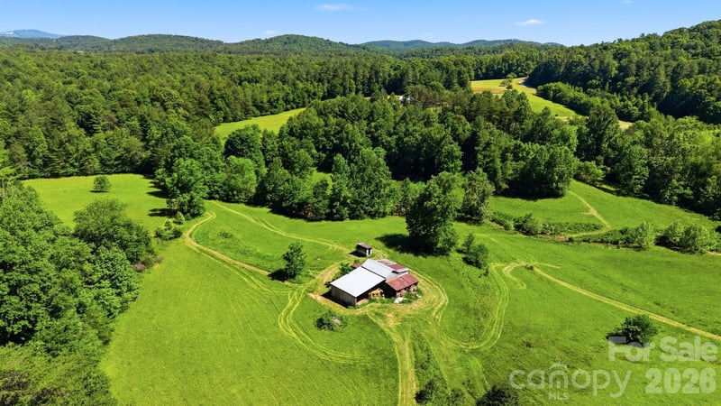Brush Mountain Rd, Lenoir, NC 28645