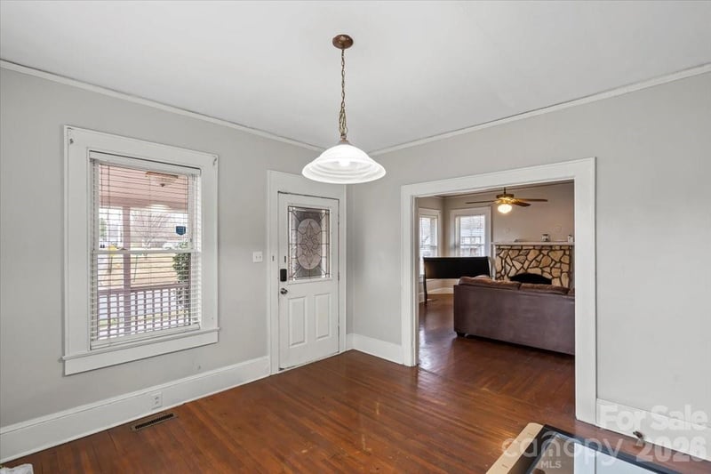 322 Salisbury Rd, Statesville, NC 28677