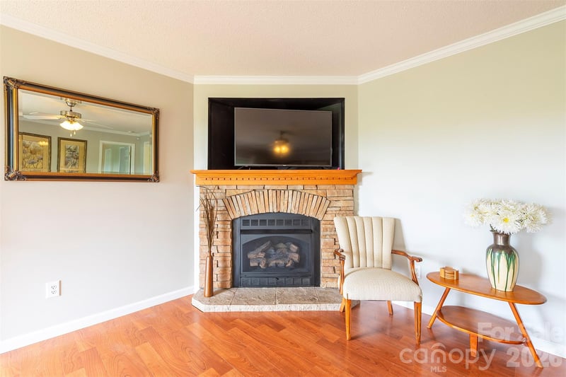 25 Inglescott Way, Alexander, NC 28701